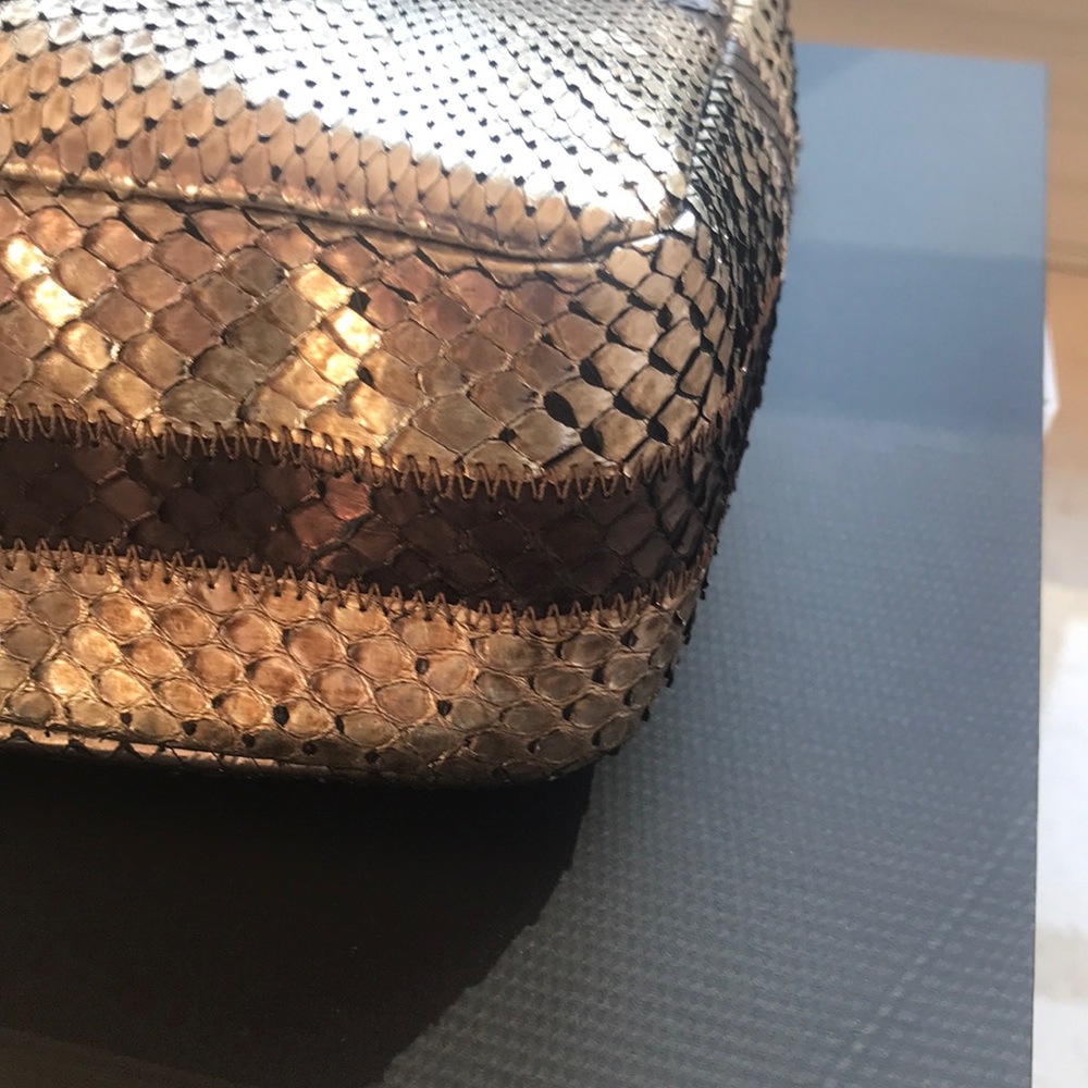 Chanel reissue bag - Picture 4 of 8